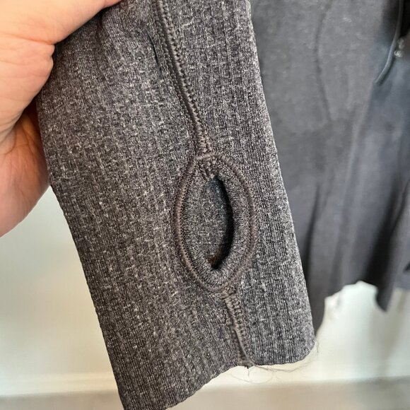 lululemon. Swiftly Tech 1/2 Zip. Long Sleeve Top. Grey Color. Size 8. Womens. - Picture 9 of 11